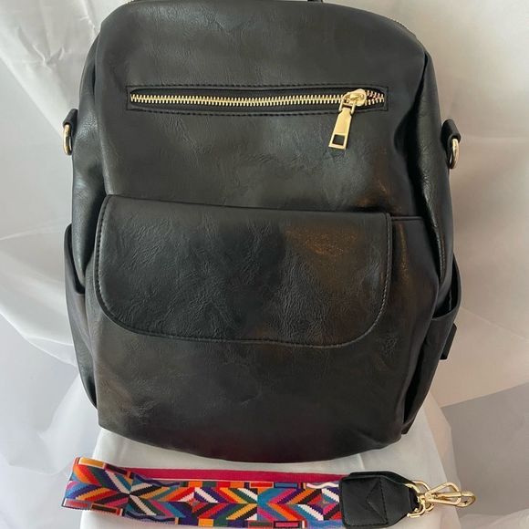 ❌❌SOLD❌❌Black Vegan Leather Backpack - Picture 7 of 14